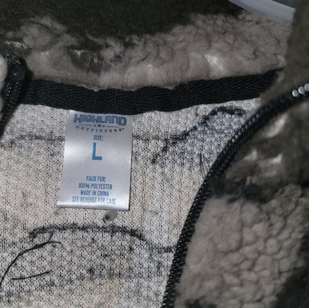 Men's Camo Sherpa 1/4 zip Pullover Sweater Size L - Picture 6 of 6